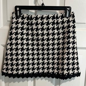 Judith March, houndstooth skirt, S